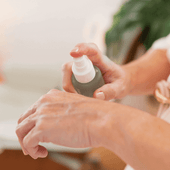 le spray nettoyant mains parfait